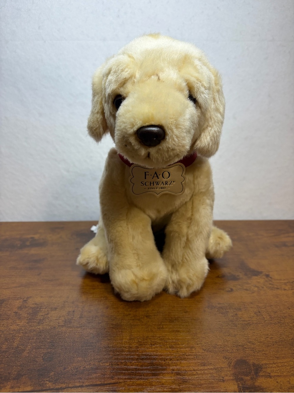 FAO Schwarz Plush Golden Retriever - Cream